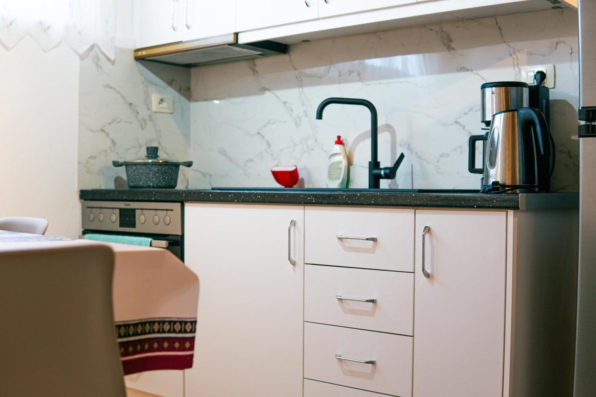 Antigona Apartamento *