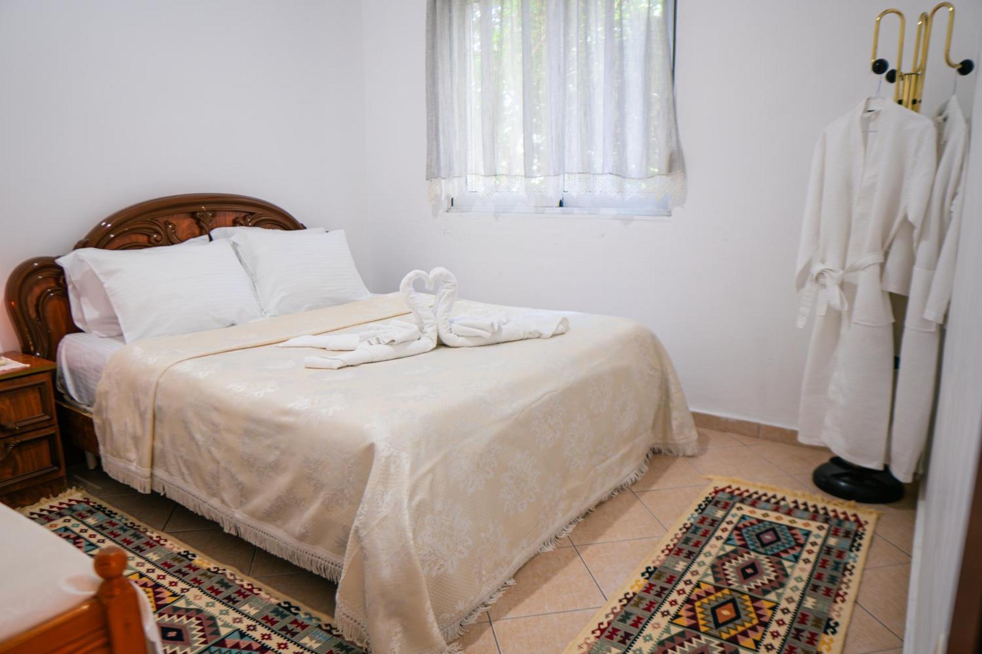 Antigona Apartamento Gjirokastër